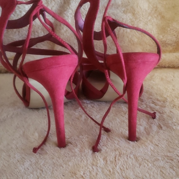 EUC strappy heels - Picture 2 of 6